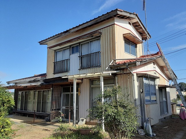 老朽化した戸建て住宅